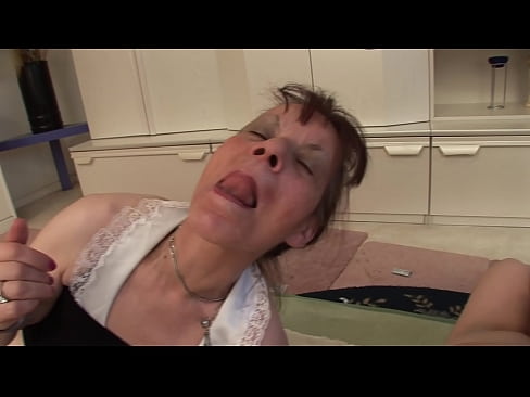 ❤️ Twa beppes en ien pake hawwe in trijetal Russyske porno op fy.hentaisea-com.ru