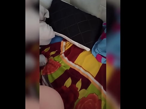 ❤️ Myn keamergenoat bliuwt allinnich thús want har man giet op fakânsje en ik nim de kâns oan om har te neuken en har kont fol mei molke Russyske porno op fy.hentaisea-com.ru